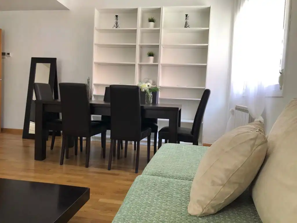 Comedor de Piso de alquiler en Zaragoza con Calefacción, Amueblado y Horno