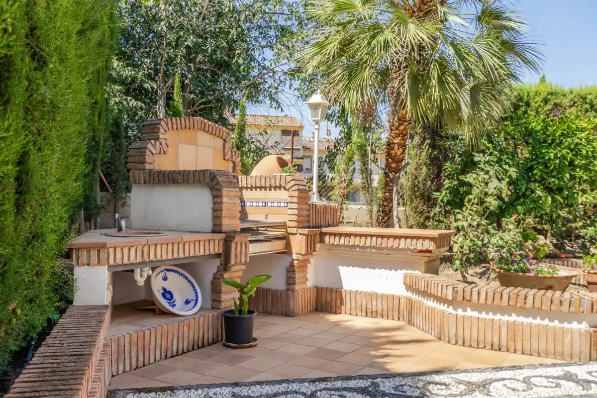 Terrassa de Casa o xalet en venda en La Zubia amb Aire condicionat, Calefacció i Jardí privat