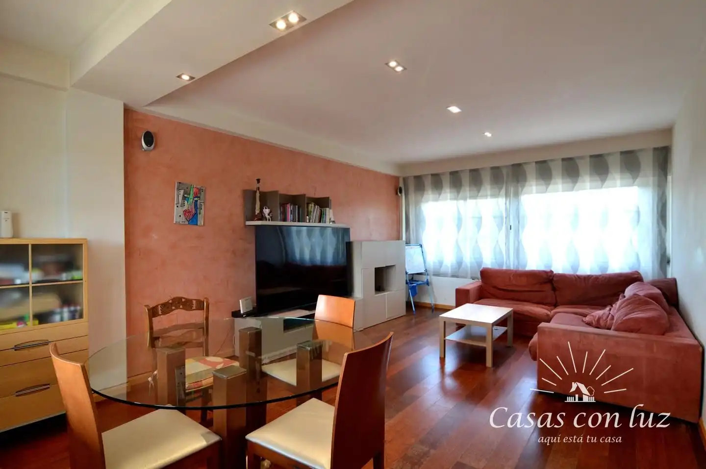 Sala d'estar de Casa o xalet en venda en Zaragoza amb Aire condicionat, Calefacció i Jardí privat