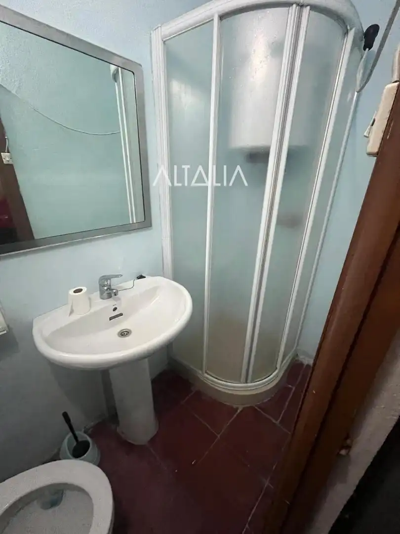 Bathroom of Houses for sale in Pinarejo  with Air Conditioner, Heating and Furnished