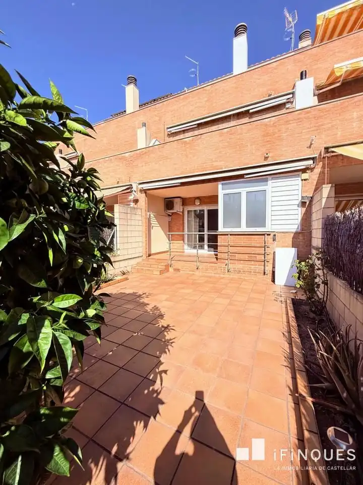 Terraza de Casa o chalet en venta en Castellar del Vallès con Aire acondicionado, Calefacción y Jardín privado