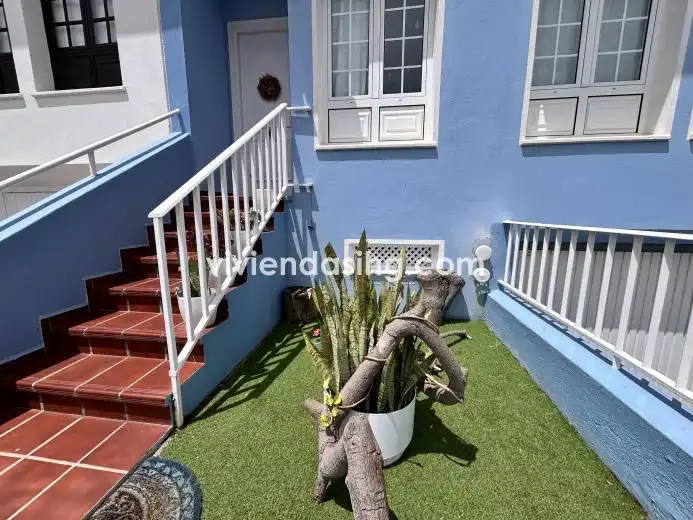 Terrasse von Einfamilien-Reihenhaus zum Verkauf in La Orotava mit Terrasse und Balkon