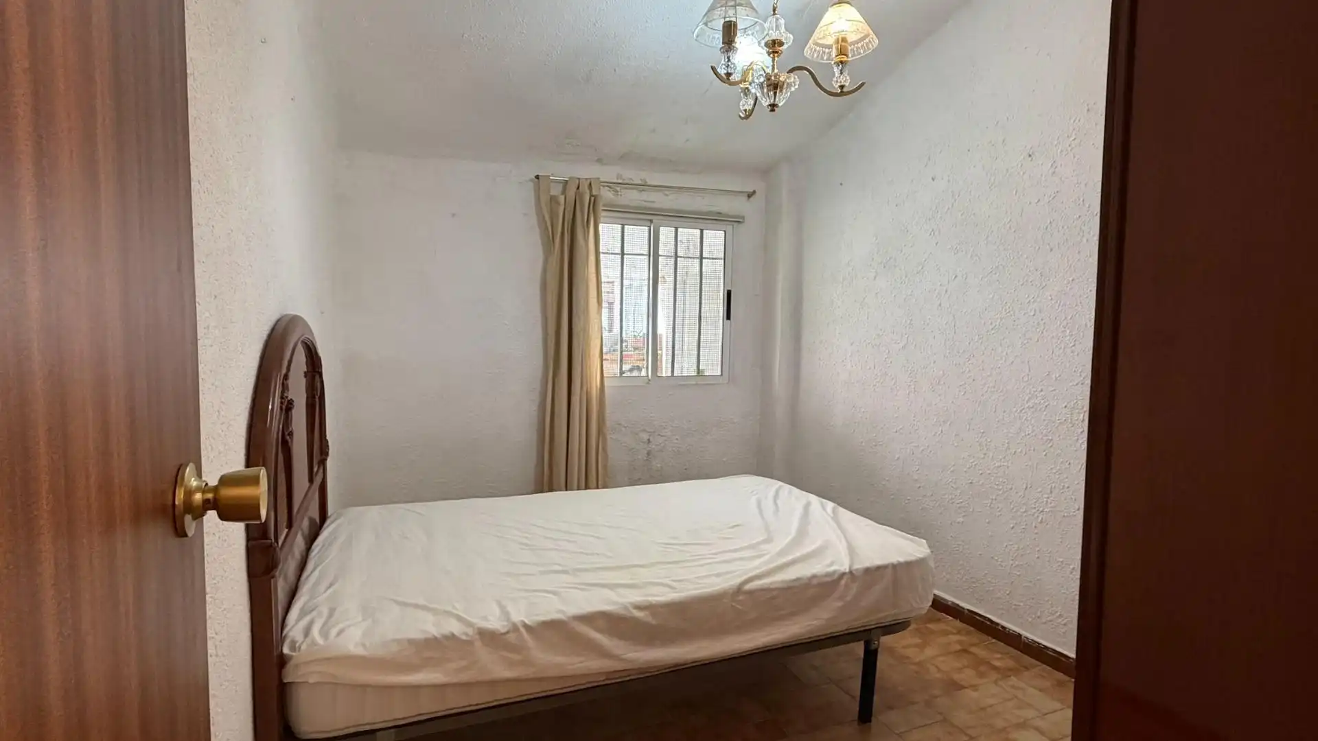 Habitación de Piso en venta en Zaragoza