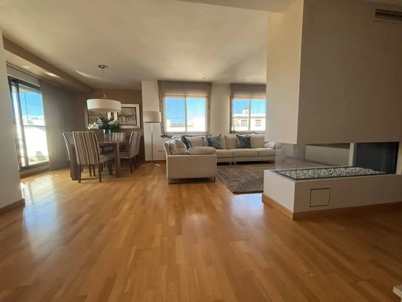 Sala d'estar de Àtic en venda en Castellón de la Plana / Castelló de la Plana amb Calefacció, Terrassa i Traster