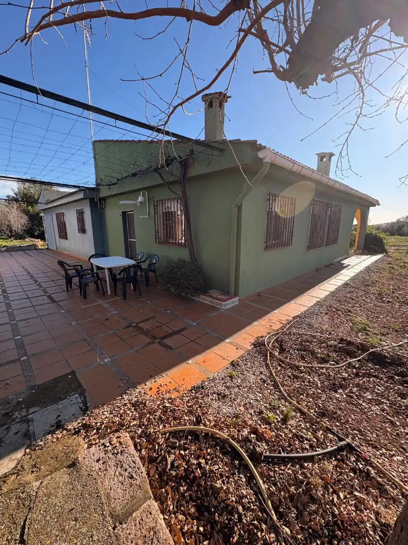 Vista exterior de Casa o xalet de lloguer en Onda amb Calefacció, Jardí privat i Terrassa