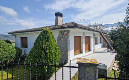 Vista exterior de Casa o xalet en venda en Valle de Mena amb Aire condicionat, Calefacció i Jardí privat