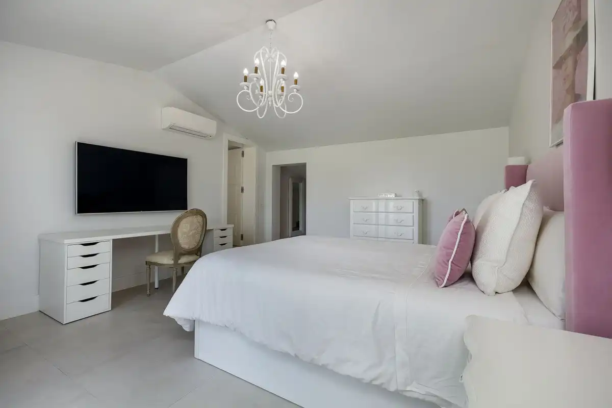 Habitación de Casa o chalet en venta en Marbella con Jardín privado, Terraza y Piscina