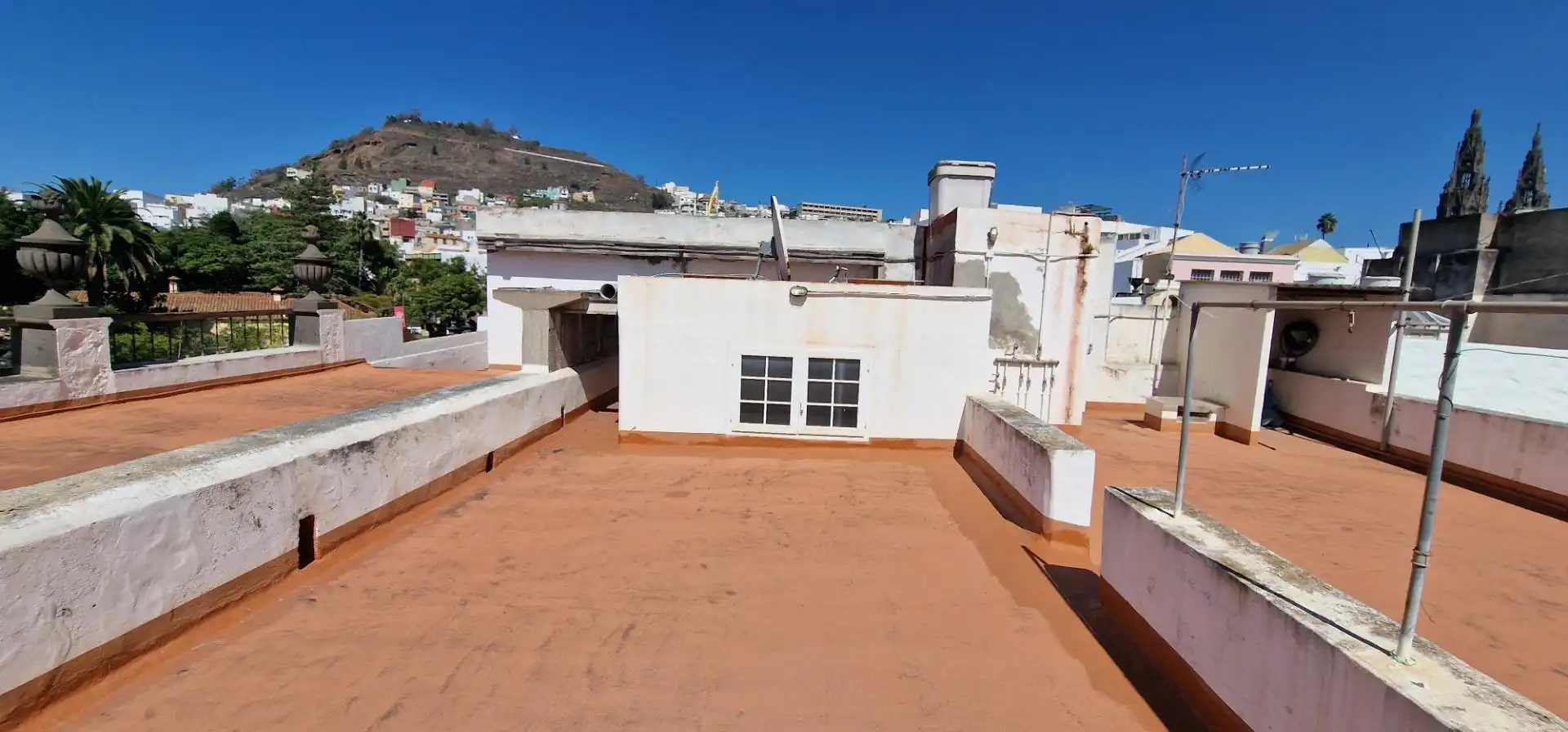 Vista exterior de Casa o chalet en venta en Arucas con Terraza, Trastero y Balcón