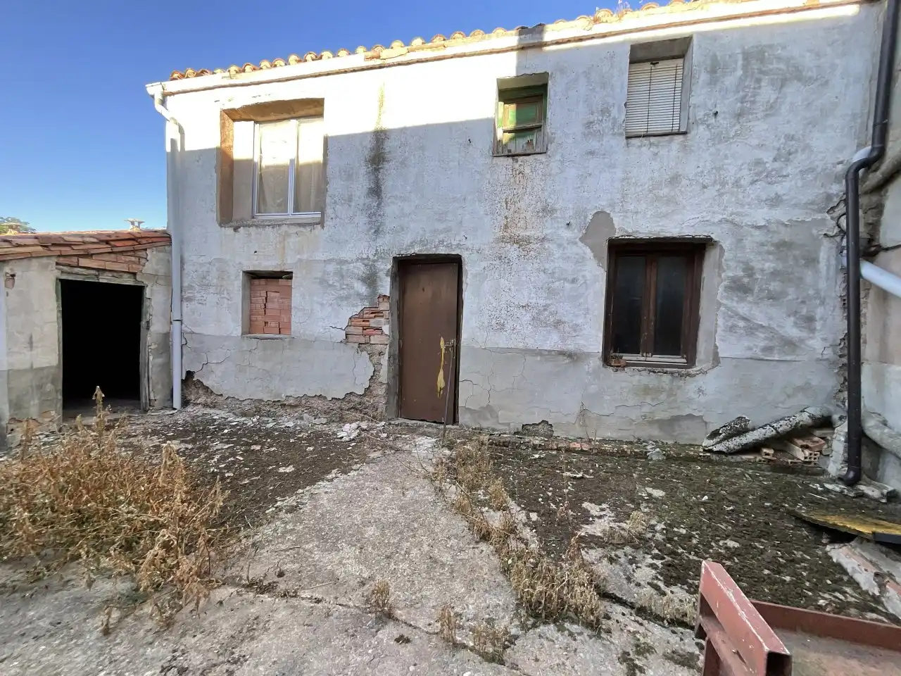 Vista exterior de Casa o chalet en venta en Villar de Torre con Calefacción y Amueblado