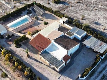 Casa rustica con piscina in vendita a Las Virtudes