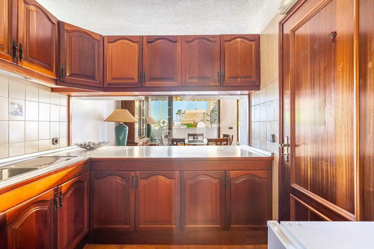 Cocina de Casa adosada en venta en Adeje con Terraza, Balcón y Piscina comunitaria