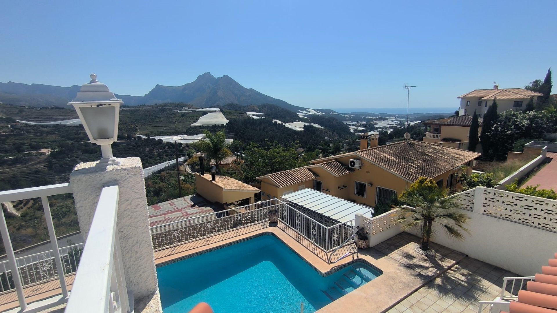 Exterior view of House or chalet for sale in Callosa d'En Sarrià  with Air Conditioner, Heating and Private garden
