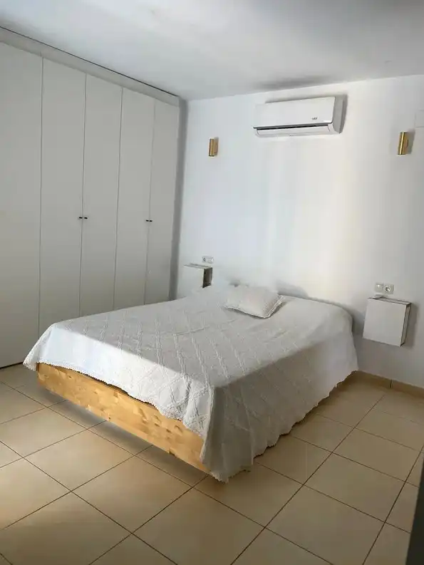 Habitación de Casa o chalet en venta en Almiserà con Aire acondicionado, Calefacción y Jardín privado