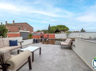 Reihenhaus mit Pool zum Verkauf in Carrer del Xaloc