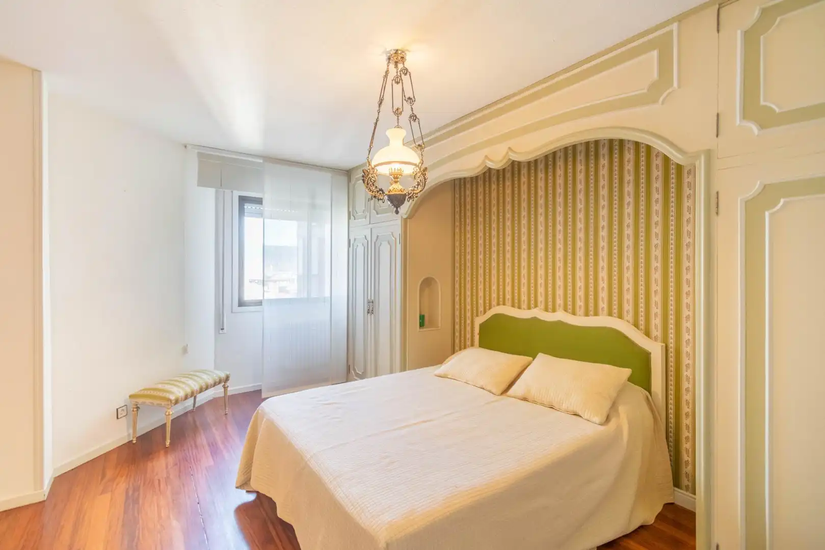 Bedroom of Flat for sale in 2º Ensanche