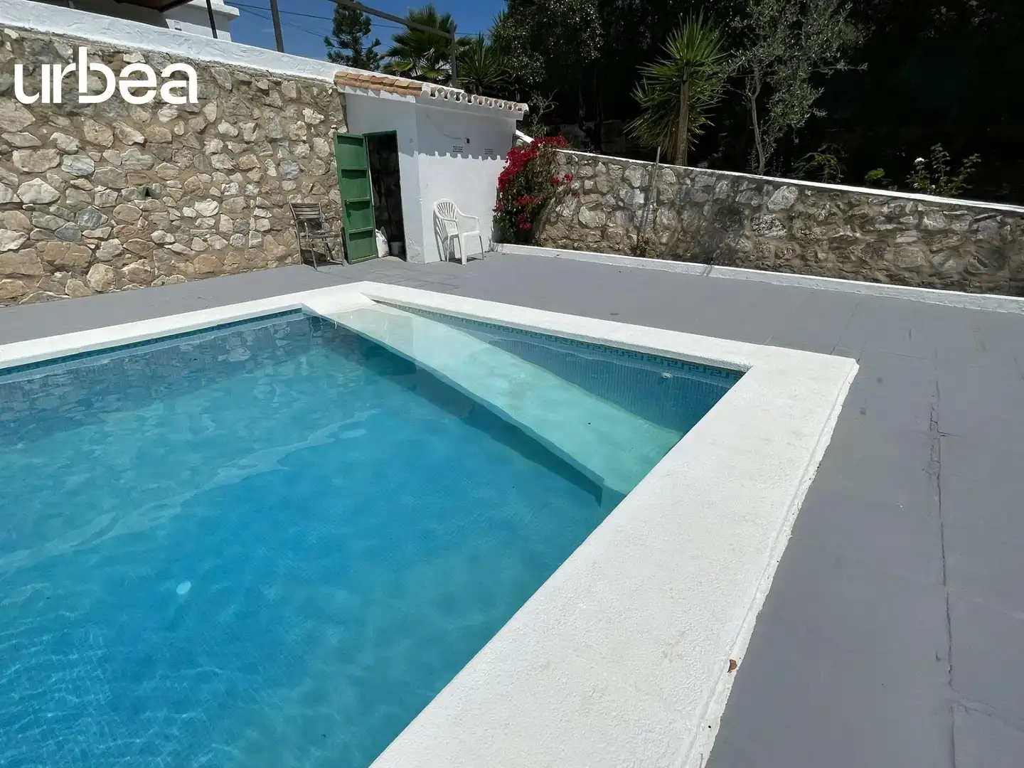 Piscina de Finca rústica de alquiler en Málaga con Calefacción, Jardín privado y Terraza