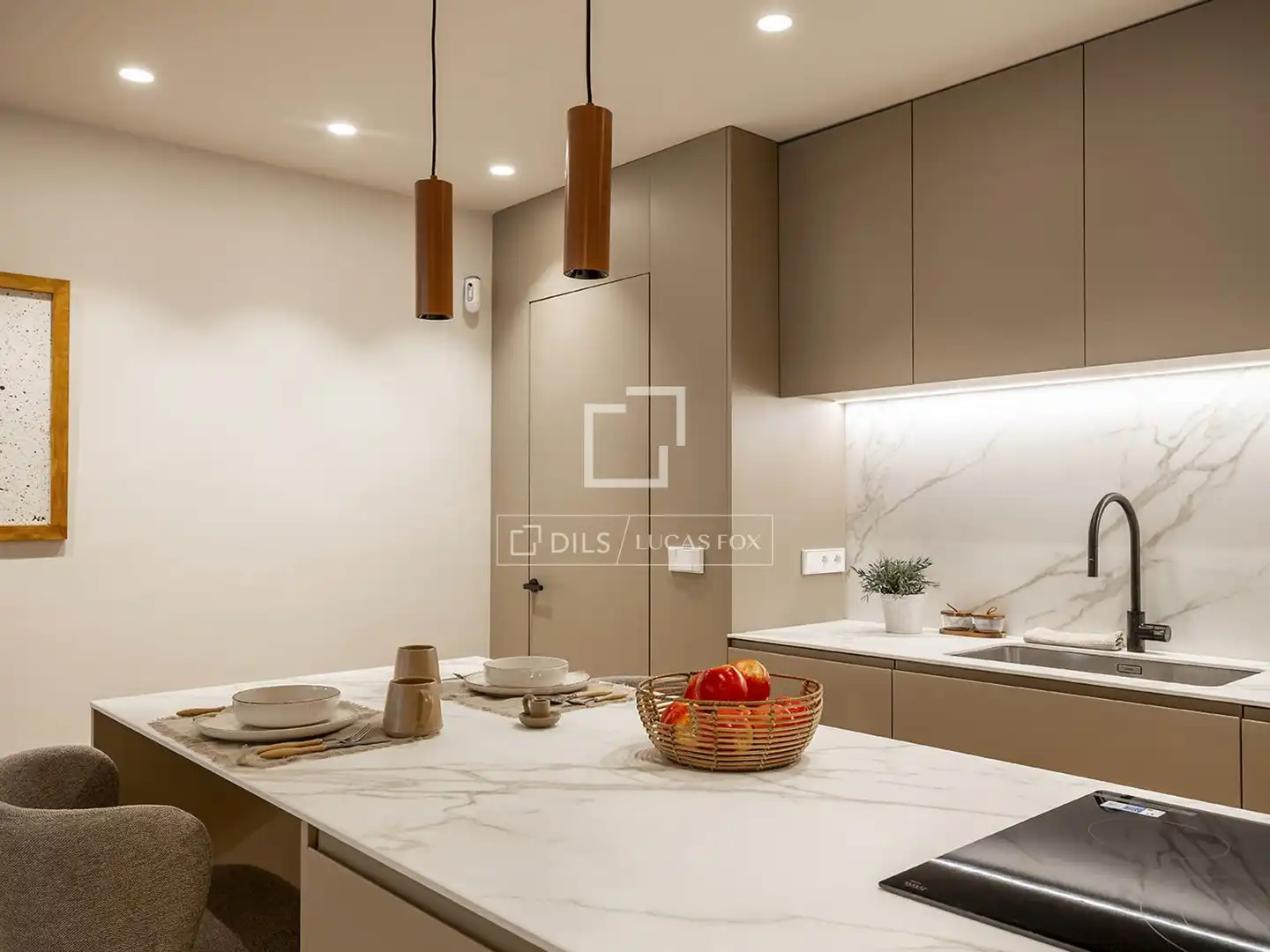 Cocina de Piso en venta en Barcelona con Aire acondicionado, Calefacción y Jardín privado