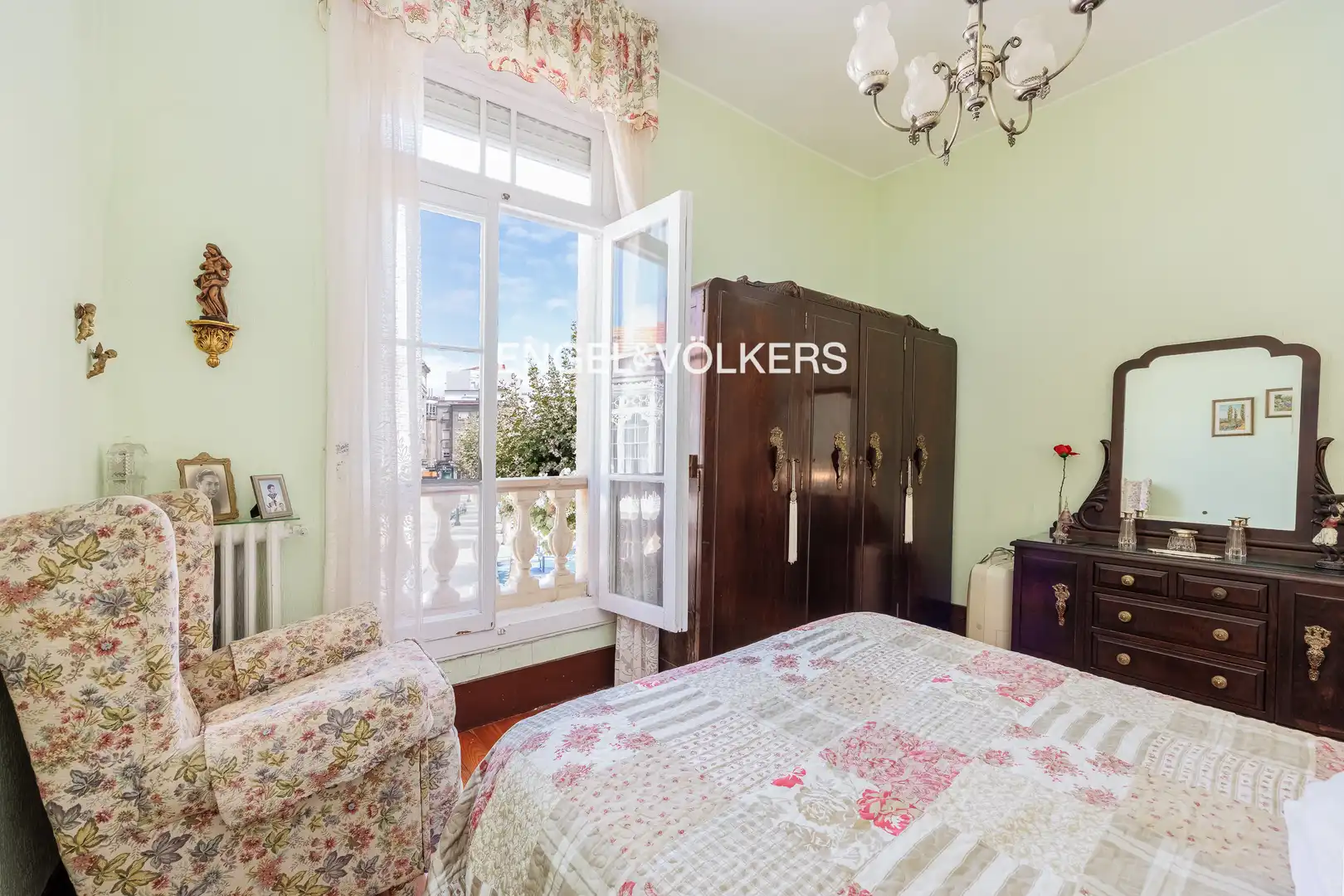 Bedroom of Houses for sale in Vigo   with Heating