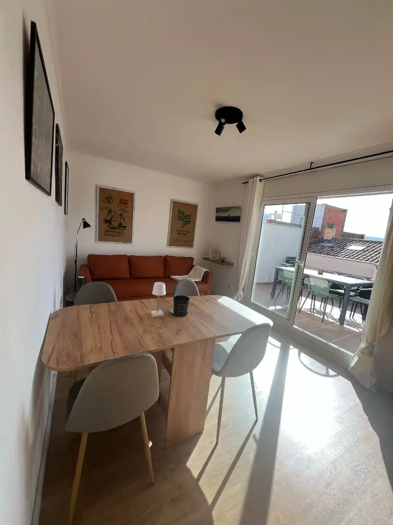 Dachboden zur Miete in Carrer Ramon y Cajal, El Pedró