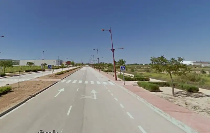 Vista exterior de Terreny industrial en venda en Escúzar