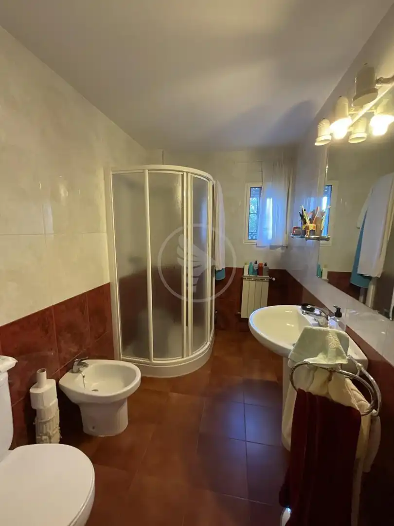 Baño de Finca rústica en venta en Linares con Piscina