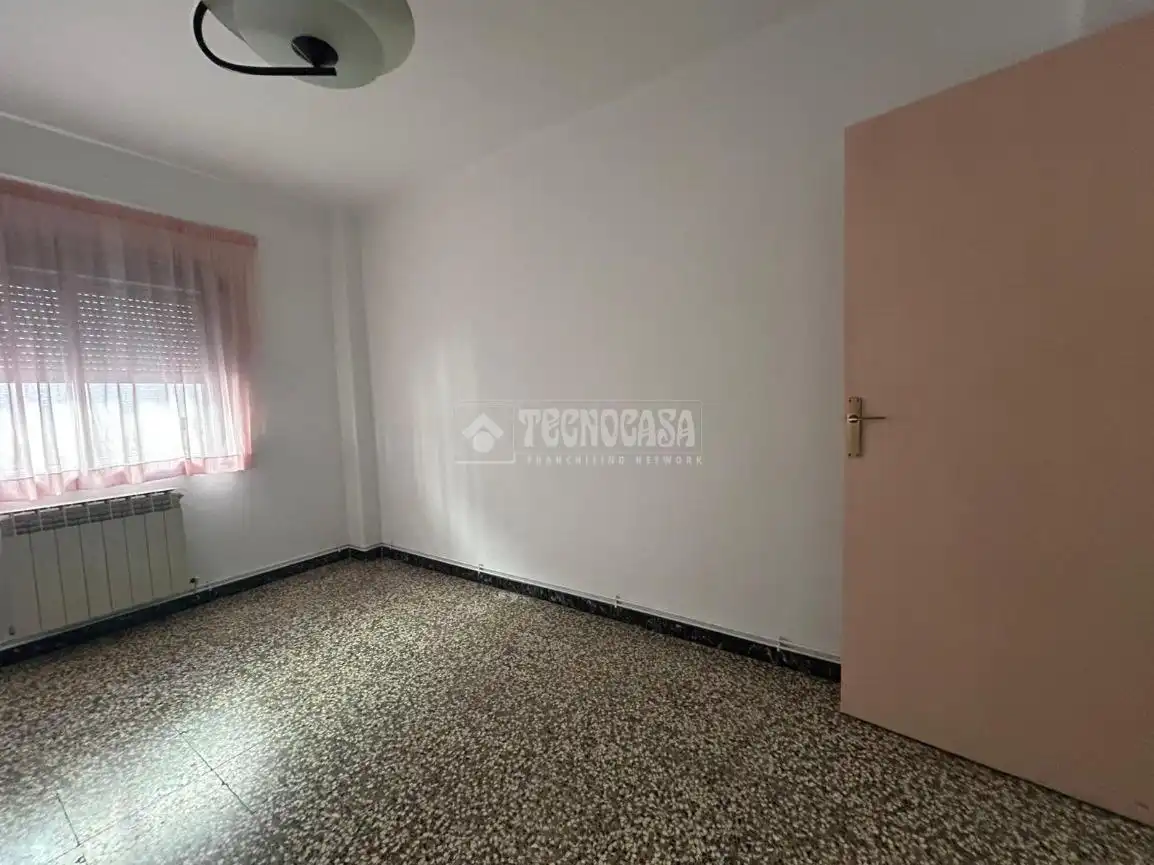 Wohnung zum Verkauf in Zaragoza mit Heizung