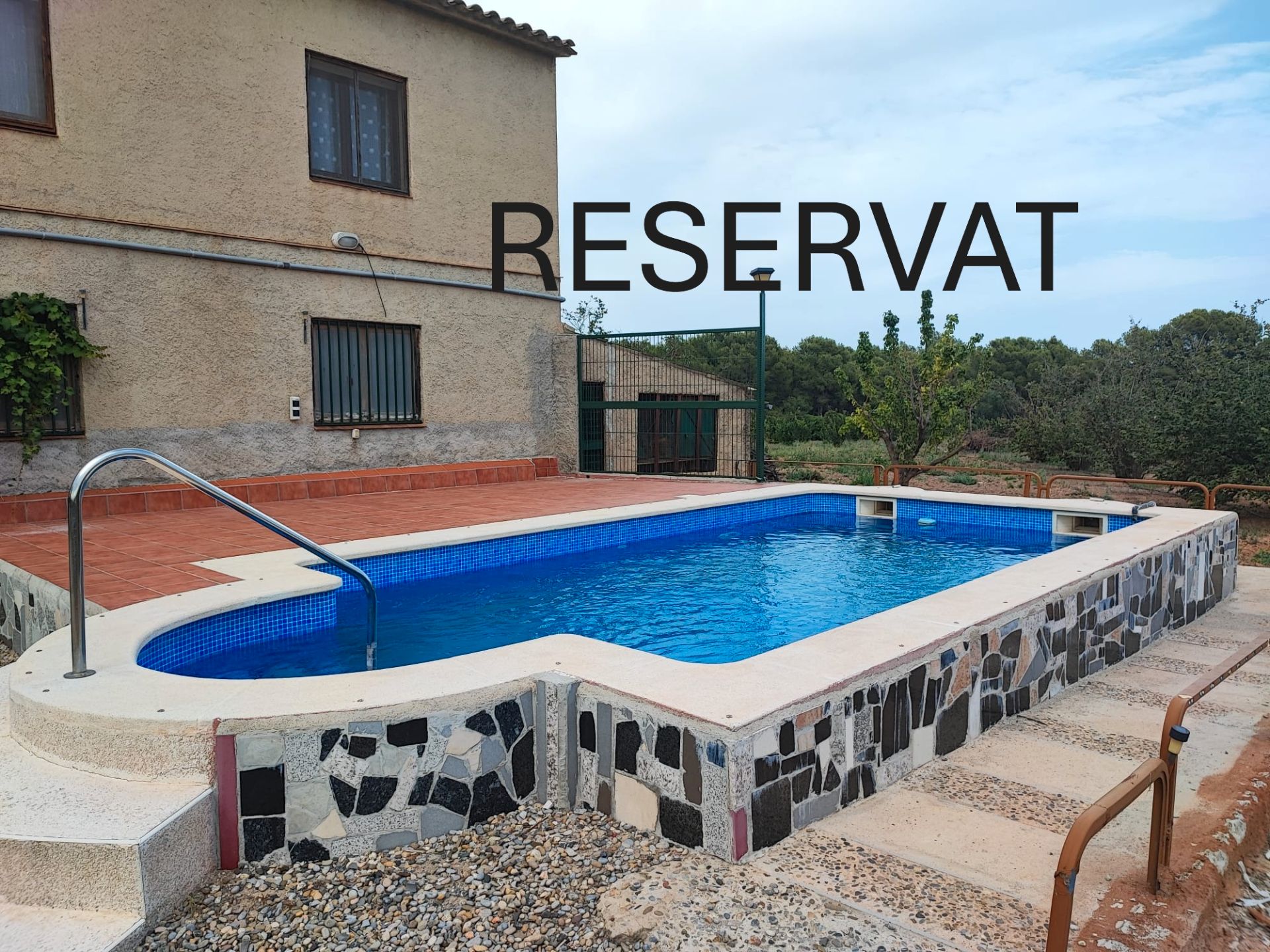 Piscina de Finca rústica en venda en Alcover amb Aire condicionat, Calefacció i Jardí privat