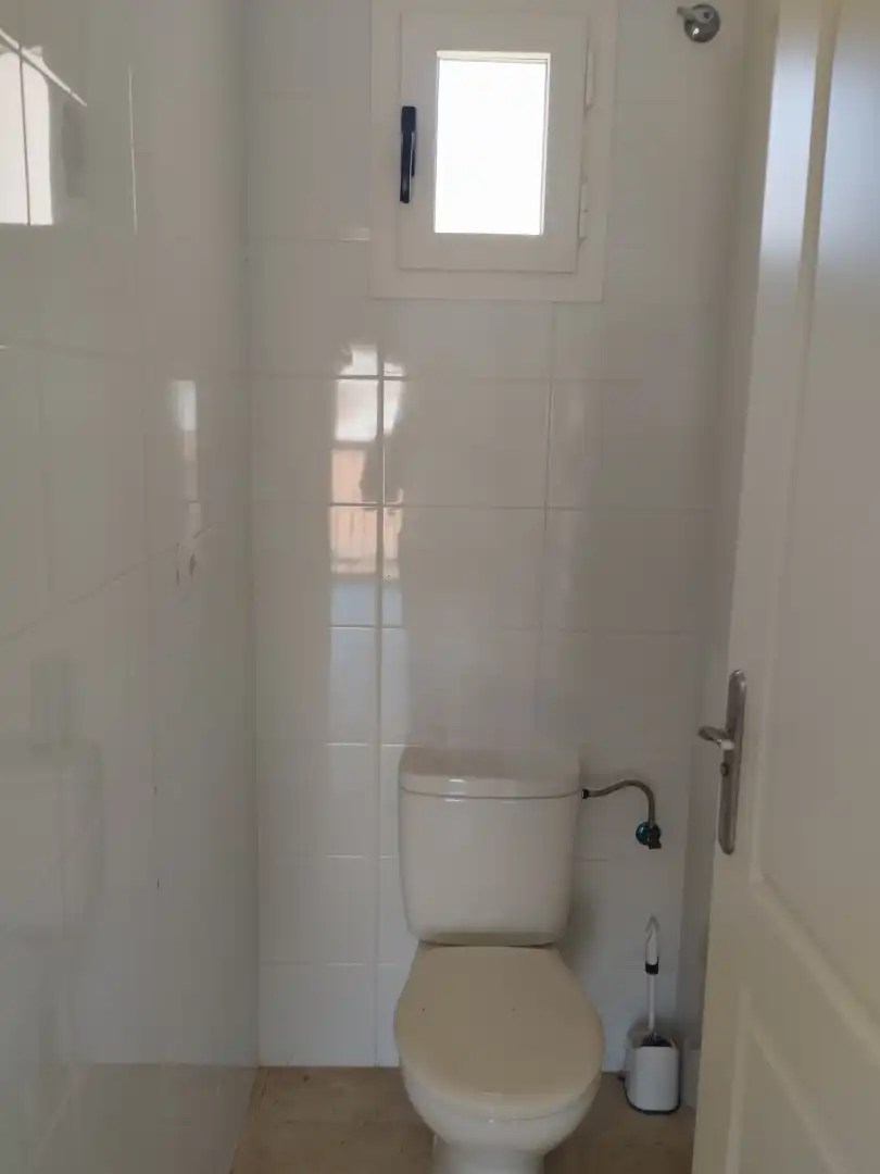 Badezimmer von Wohnung zum Verkauf in Oliva de la Frontera mit Klimaanlage, Heizung und Terrasse
