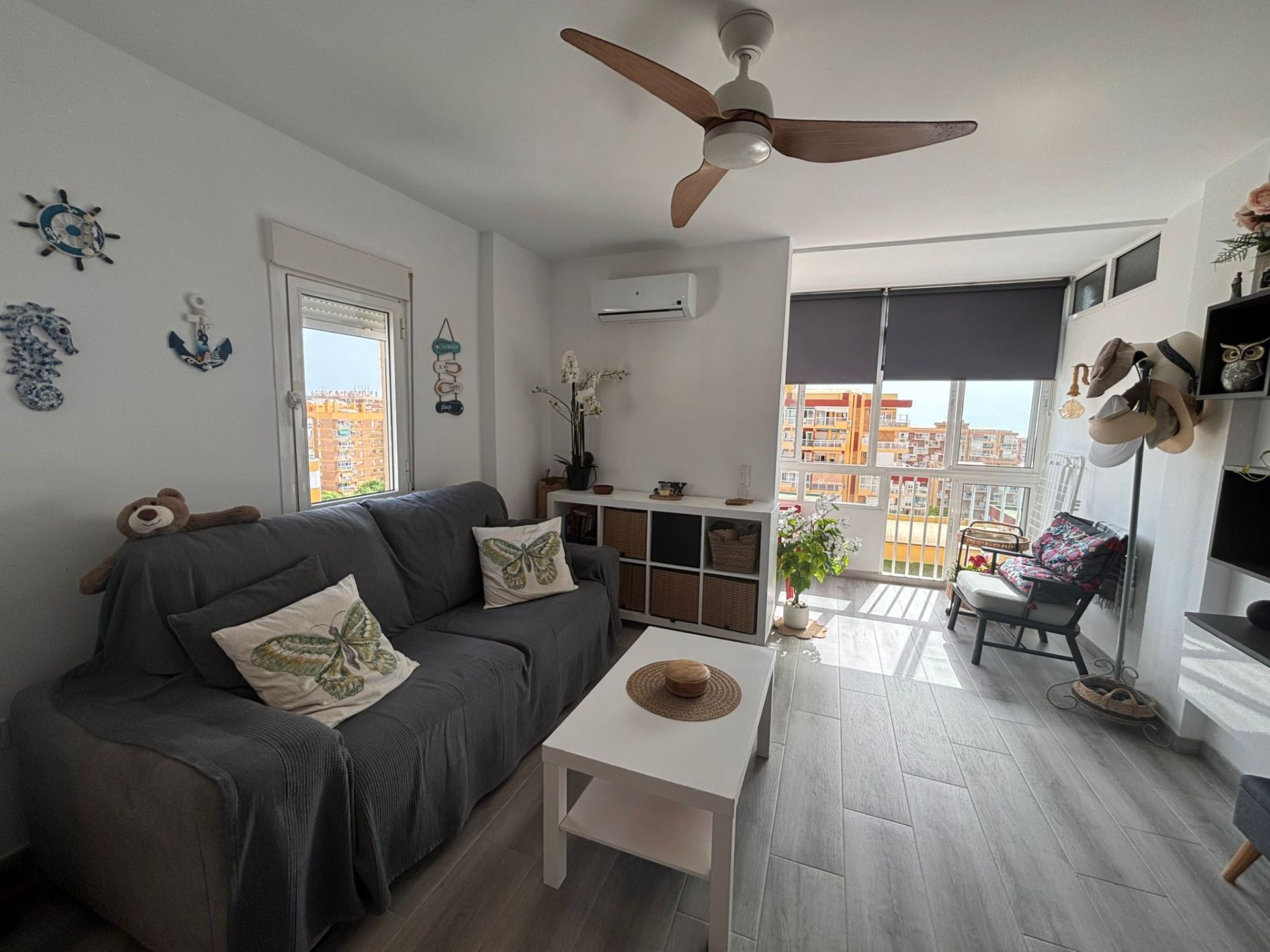 Living room of Apartment to rent in Benalmádena  with Air Conditioner, Terrace and Furnished