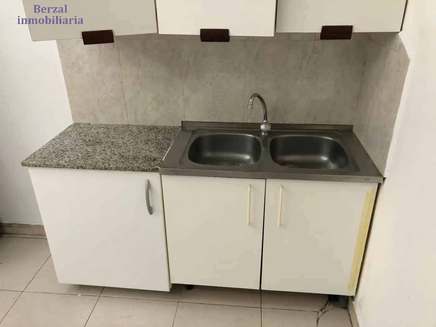 Cocina de Local en venta en  Logroño