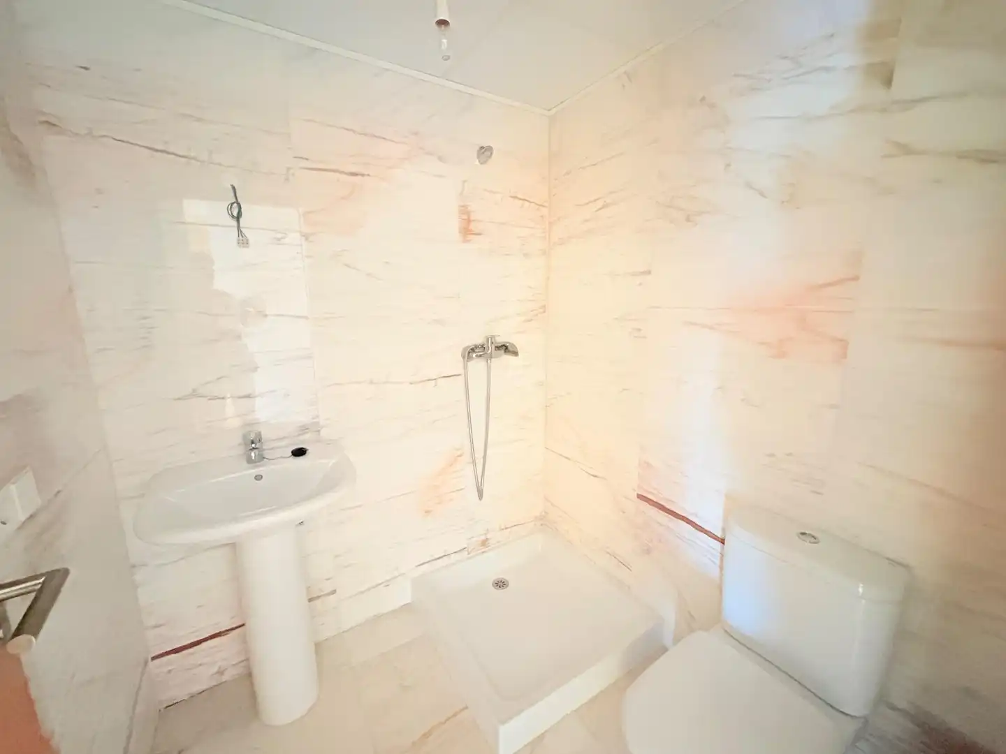 Baño de Piso en venta en Ponferrada con Aire acondicionado, Trastero y Alarma
