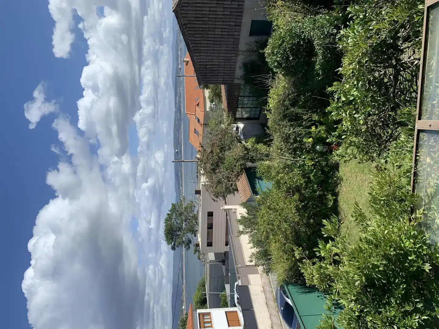 Vista exterior de Casa o xalet en venda en O Grove   amb Jardí privat, Parquet i Traster