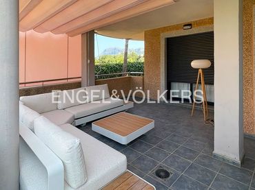 Flat with balcony to rent in Las Marinas / Les Marines