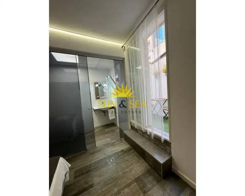Edificio en venta en Santa Pola