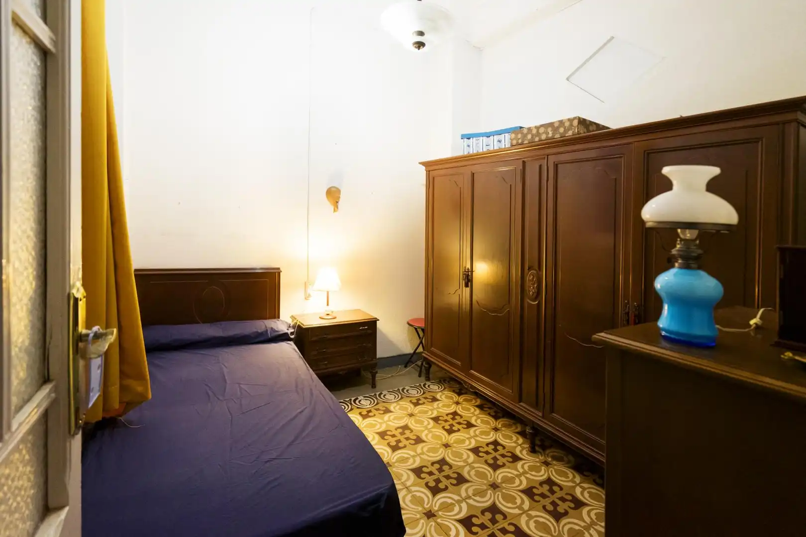 Bedroom of Flat for sale in Valencia