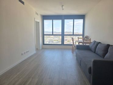 Penthouse with pool for sale in Paseo Mare Nostrum