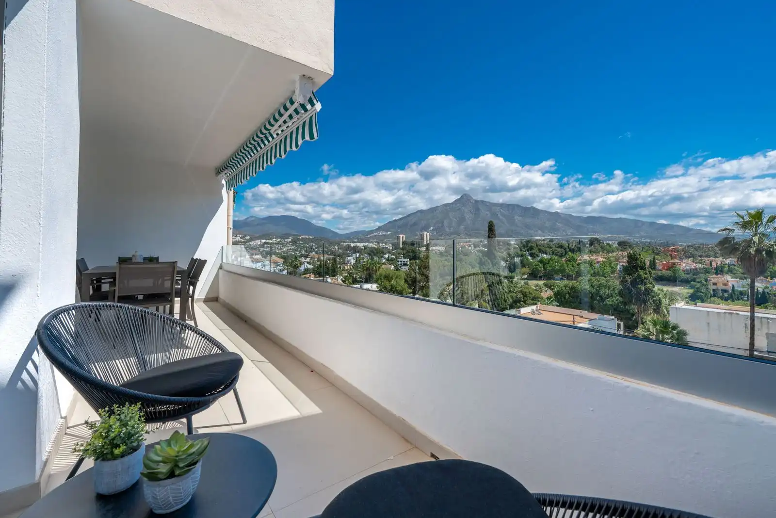 Terrassa de Apartament en venda en Marbella amb Terrassa, Traster i Moblat