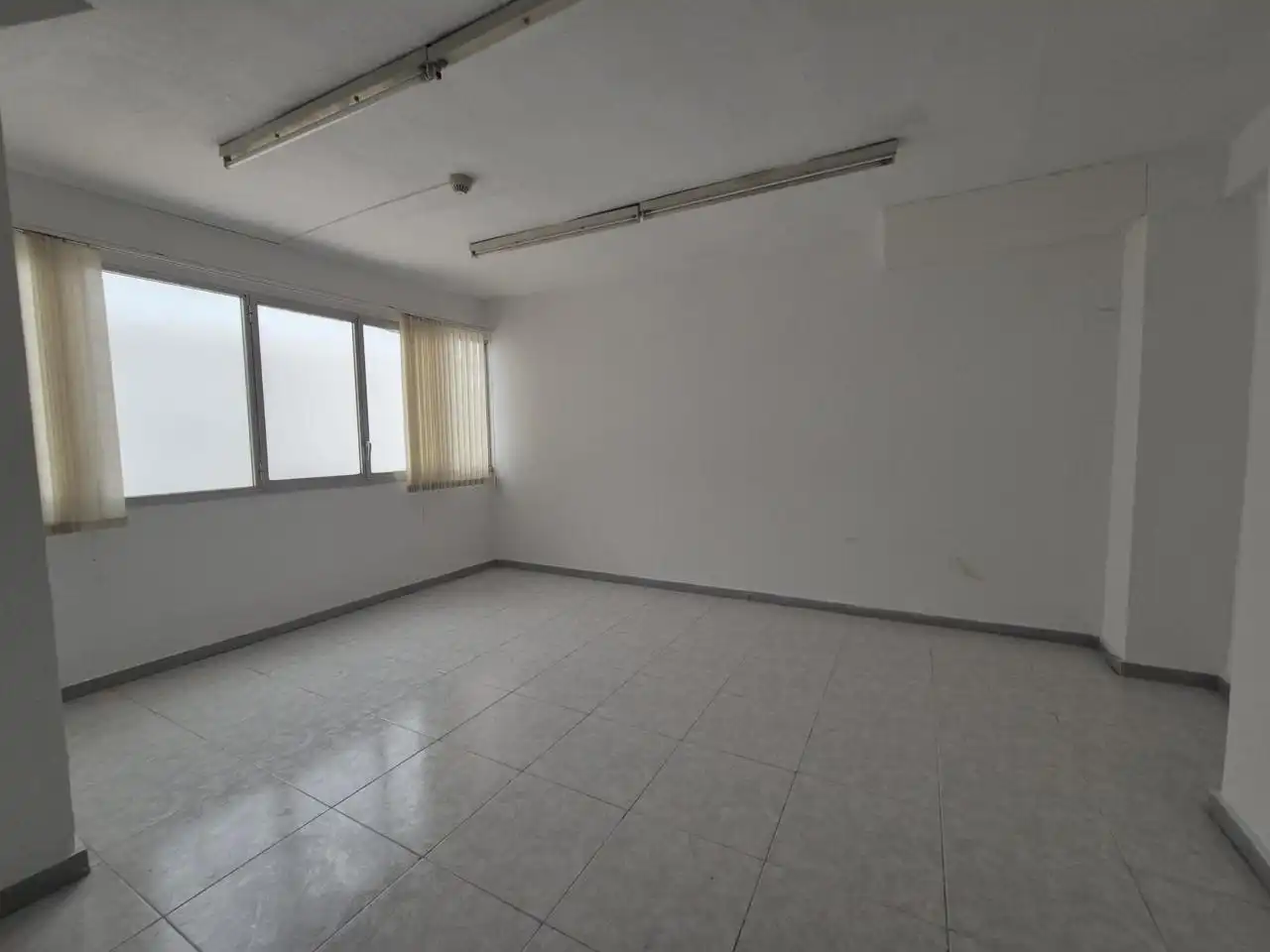 Local comercial en venda a Carrer Italia, imagen 7