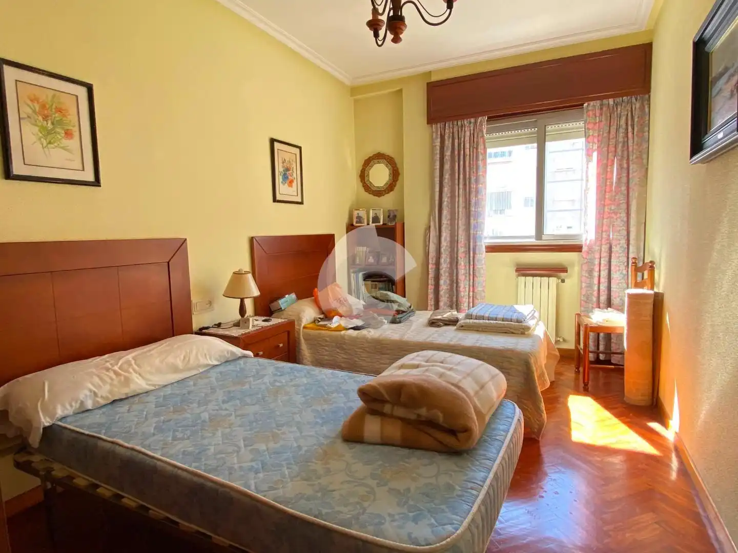 Habitación de Piso en venta en Ourense Capital  con Calefacción y Trastero