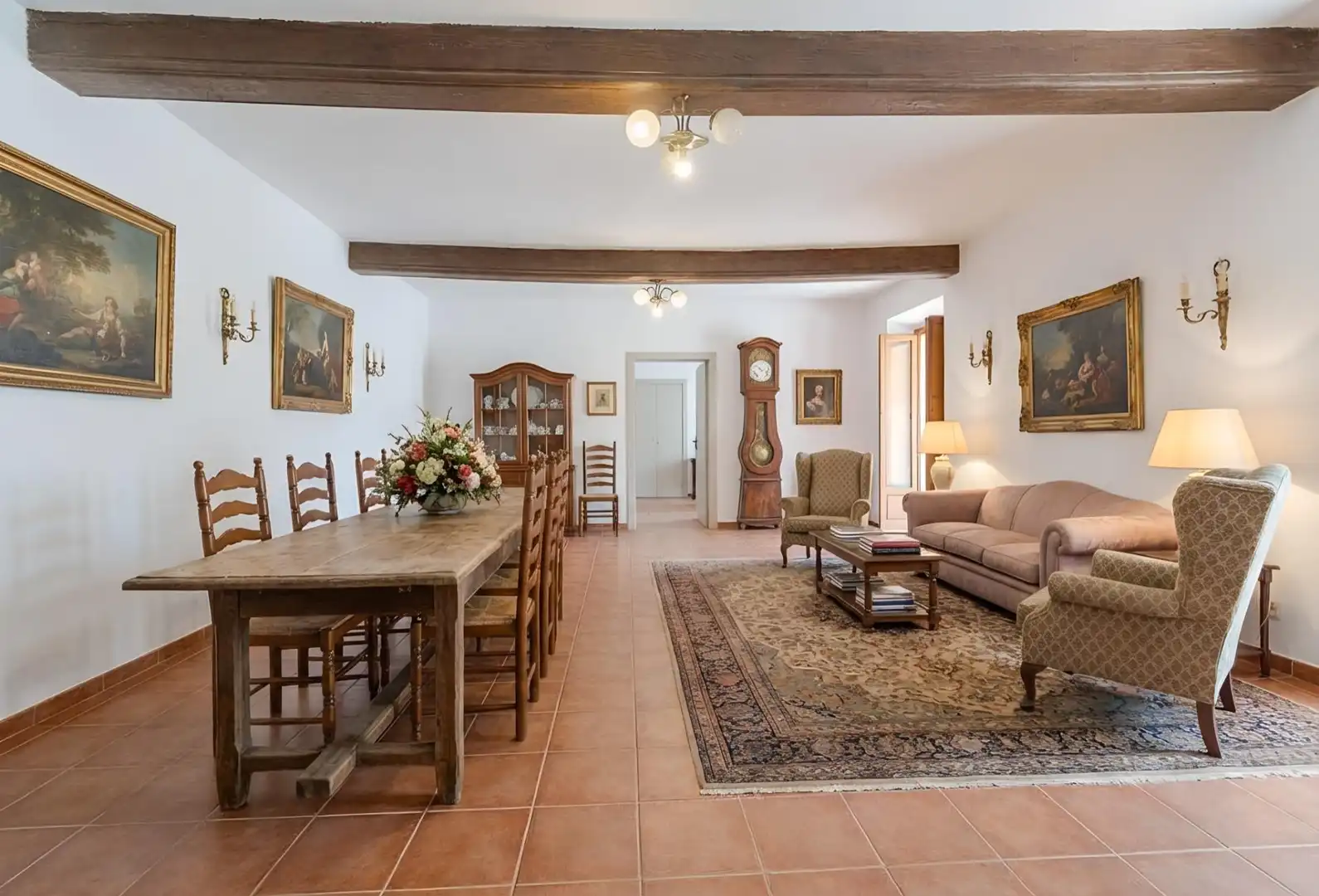 Sala de estar de Piso de alquiler en La Vall de Bianya con Calefacción, Jardín privado y Terraza