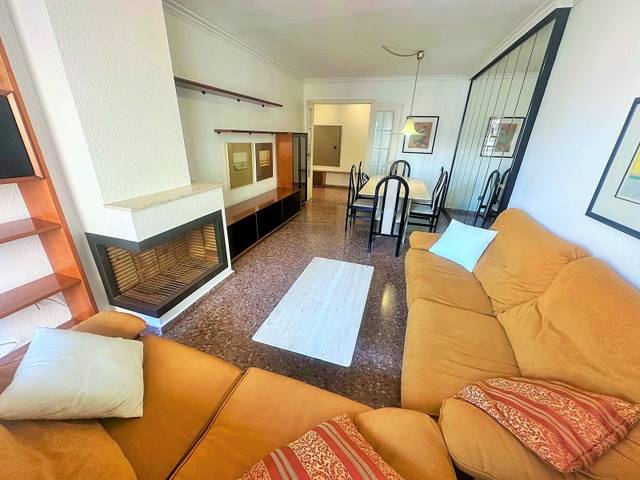 Piso en Alquiler en Carrer de Bèlgica en Mestalla