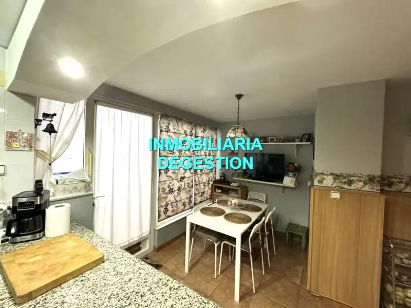 Adossat amb terrassa en venda a Calle Cánovas del Castillo Ponton, imagen 5