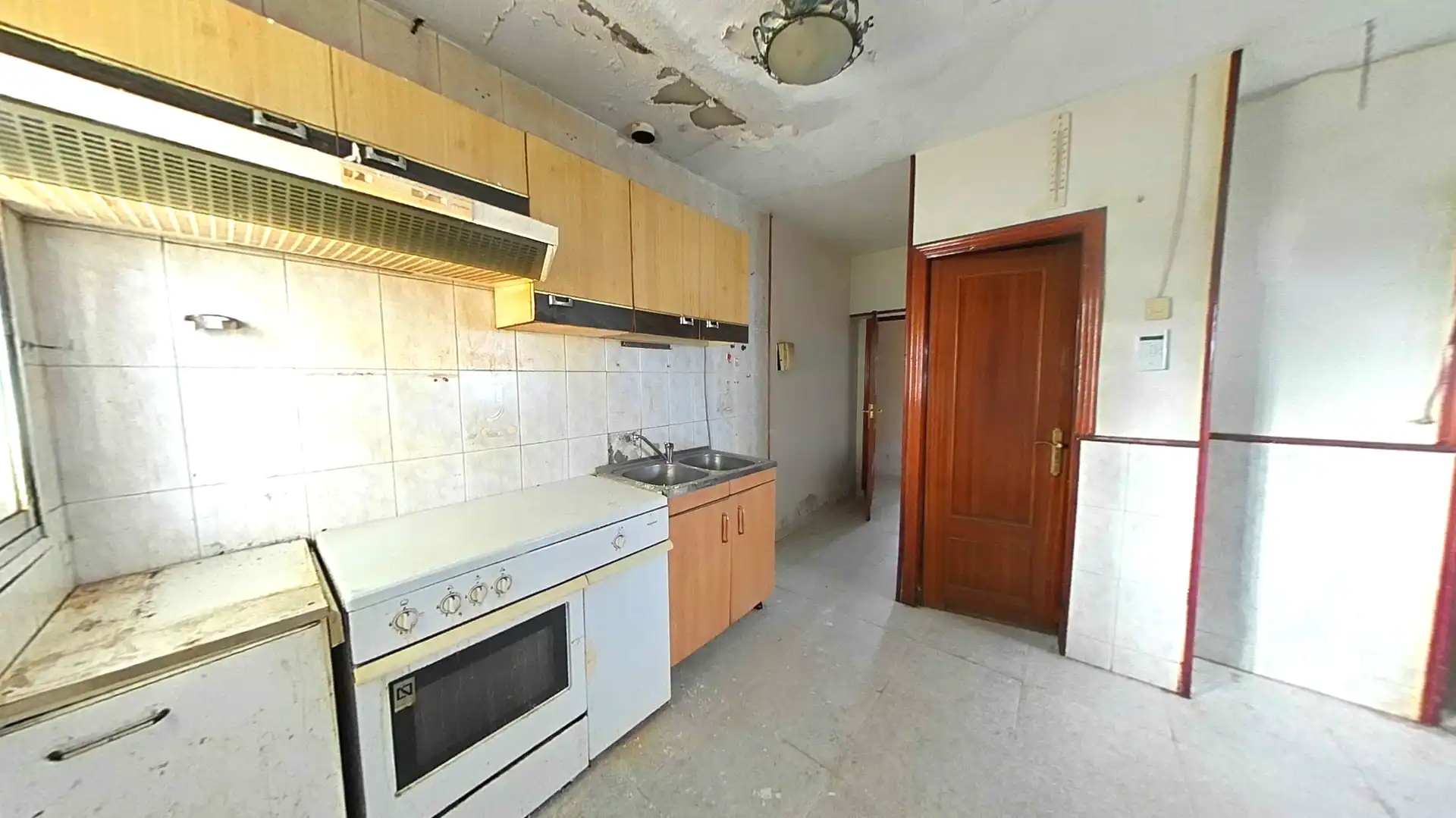 Cuina de Casa o xalet en venda en Lanzahíta amb Jardí privat i Terrassa
