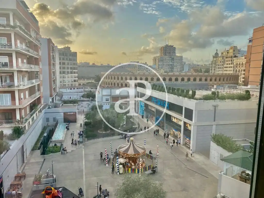 Außenansicht von Wohnung zum Verkauf in Valencia mit Klimaanlage, Heizung und Abstellraum