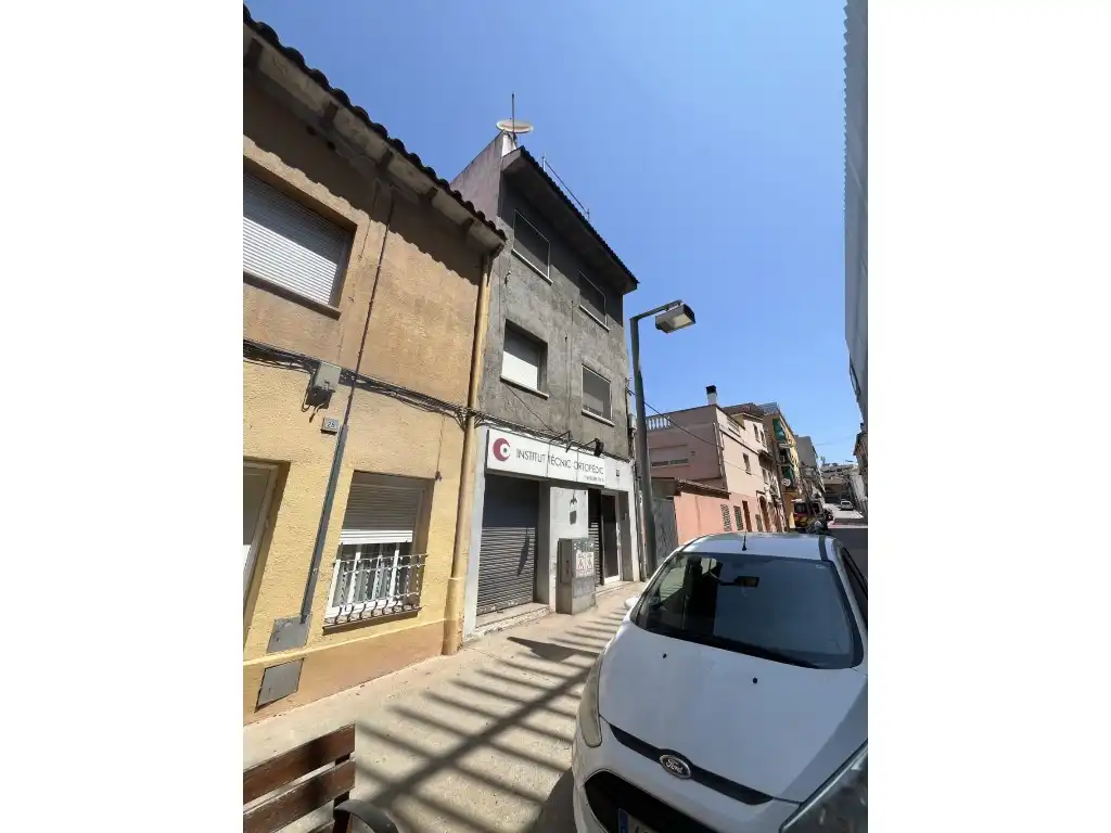 Edificio en venta en Col.legis Nous