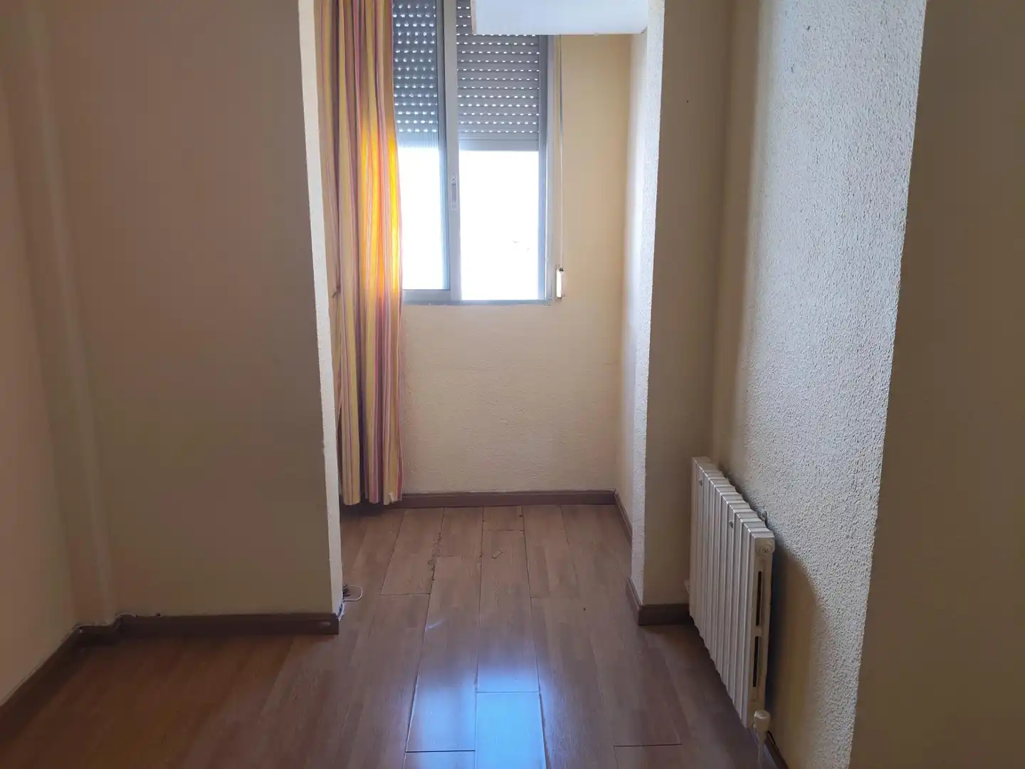 Habitación de Piso en venta en Zaragoza con Calefacción