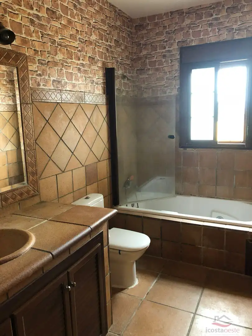 Bany de Casa o xalet en venda en El Puerto de Santa María amb Piscina