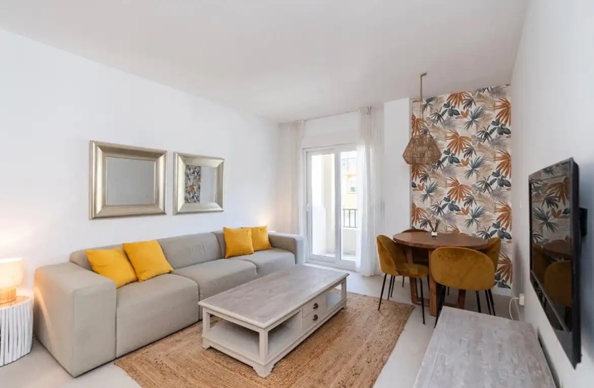 Sala de estar de Piso en venta en Marbella con Aire acondicionado, Terraza y Amueblado
