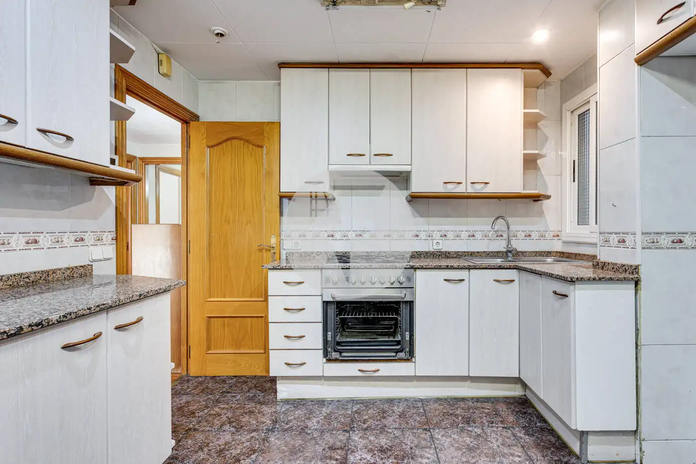 Cocina de Piso en venta en Barcelona con Aire acondicionado, Calefacción y Terraza
