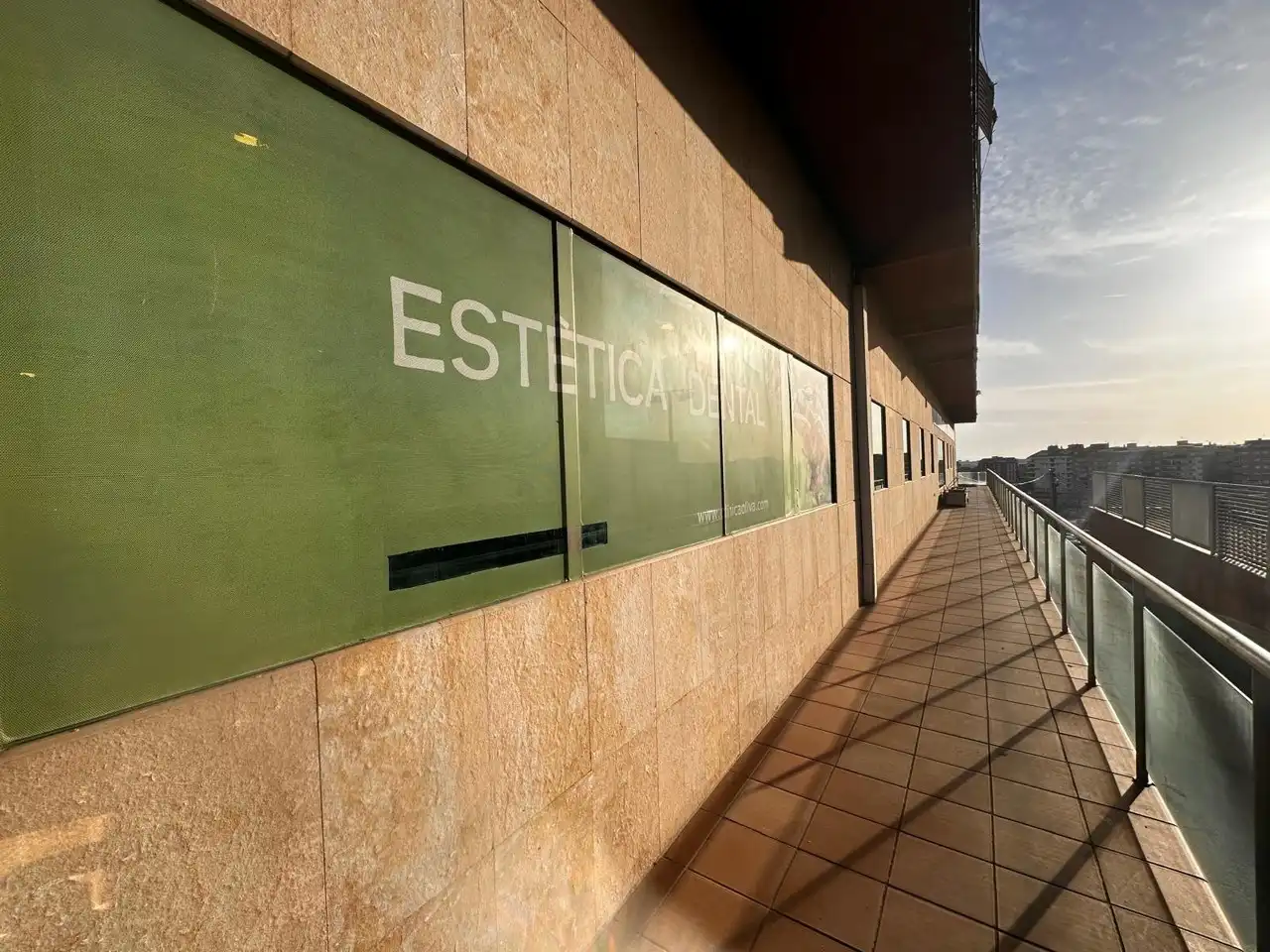Local comercial de lloguer a JOSEP UMBERT I VENTURA, imagen 3